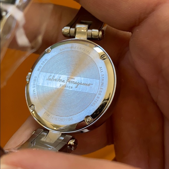 Salvator Ferragamo women’s watch main image 5